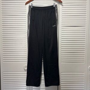 Champion Boys’ Athletic Polyester Sweatpants Black and Gray Size L/G (16-18)